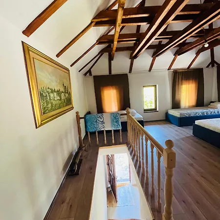 Small Bosnian House شقة *