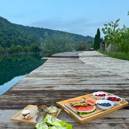 Small Bosnian House شقة *