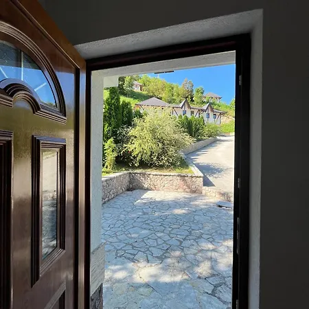 Small Bosnian House Apartment