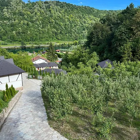 Small Bosnian House شقة *